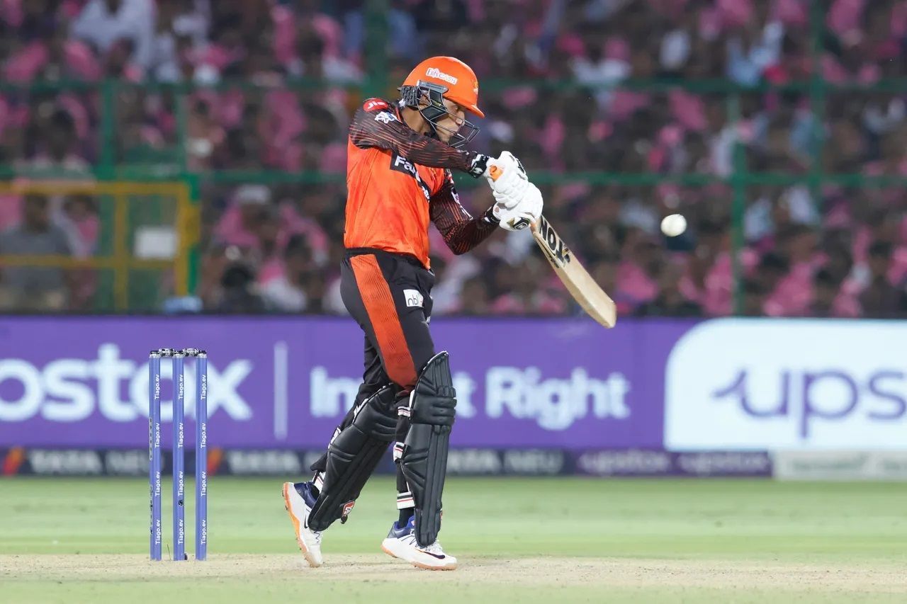 Abhishek Sharma top-scored for the SunRisers Hyderabad with a 34-ball 55. [P/C: iplt20.com]