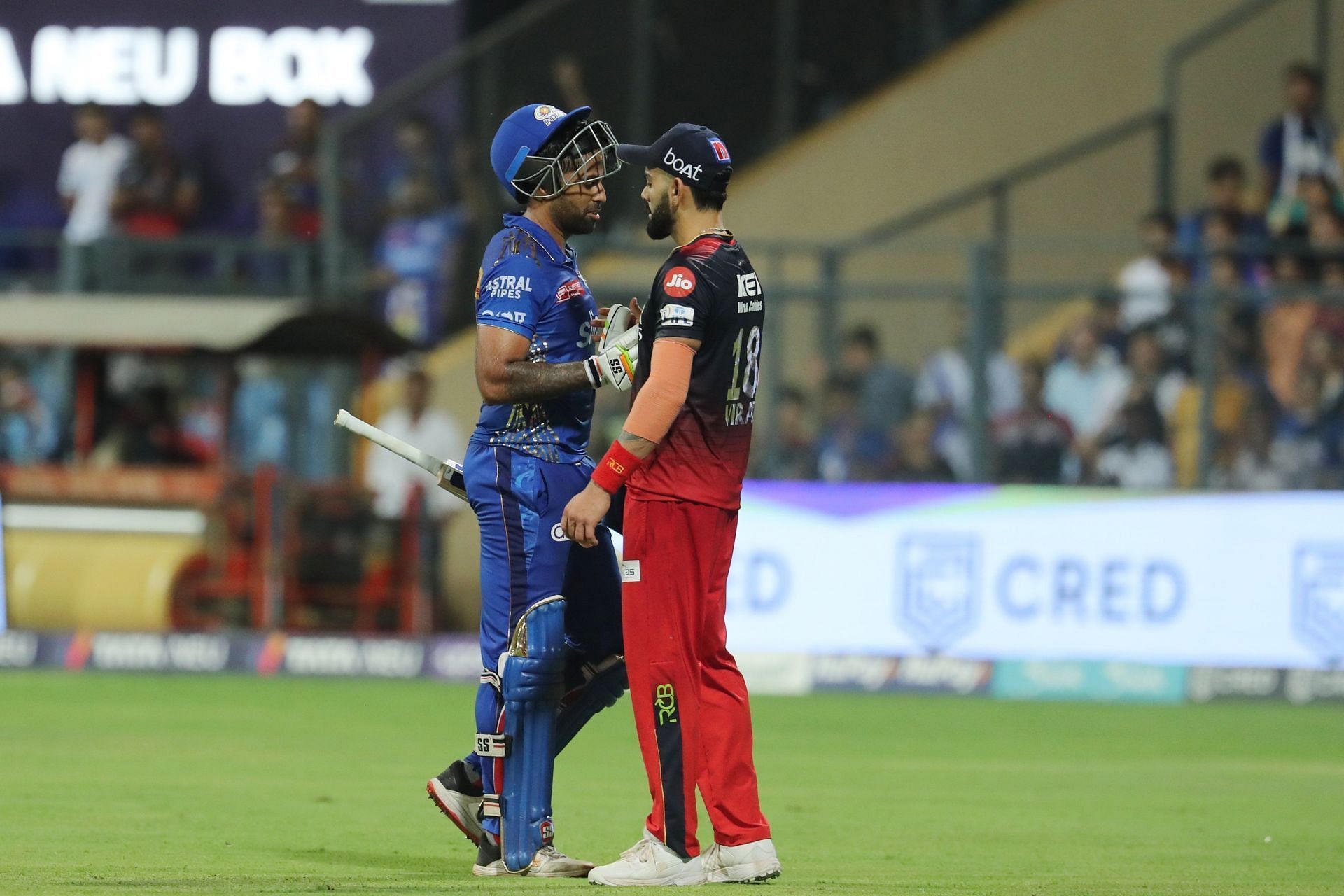 Virat Kohli congratulates Suryakumar Yadav. (Pic: iplt20.com)