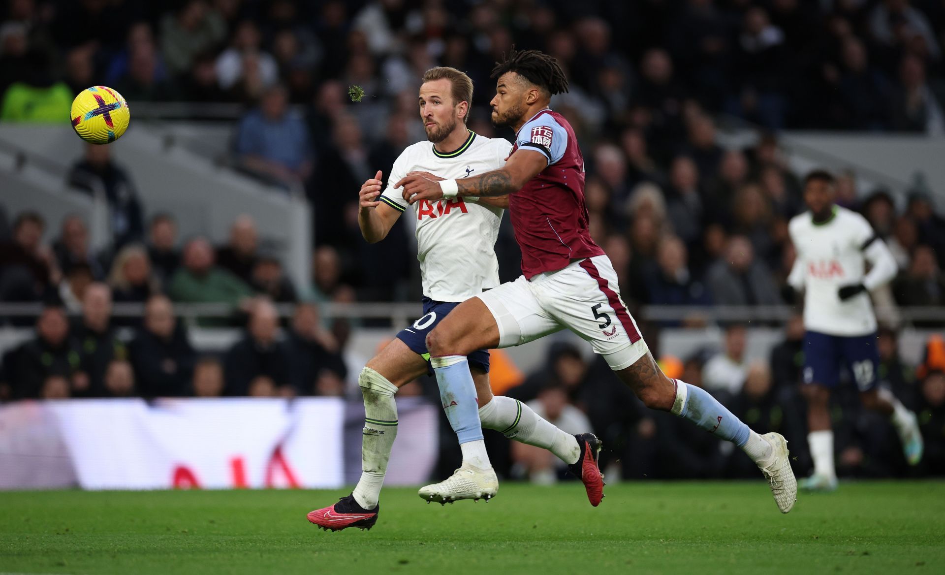 Tottenham Hotspur v Aston Villa - Premier League