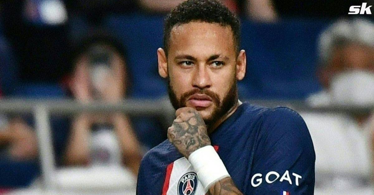 PSG fans protested in front of Neymar