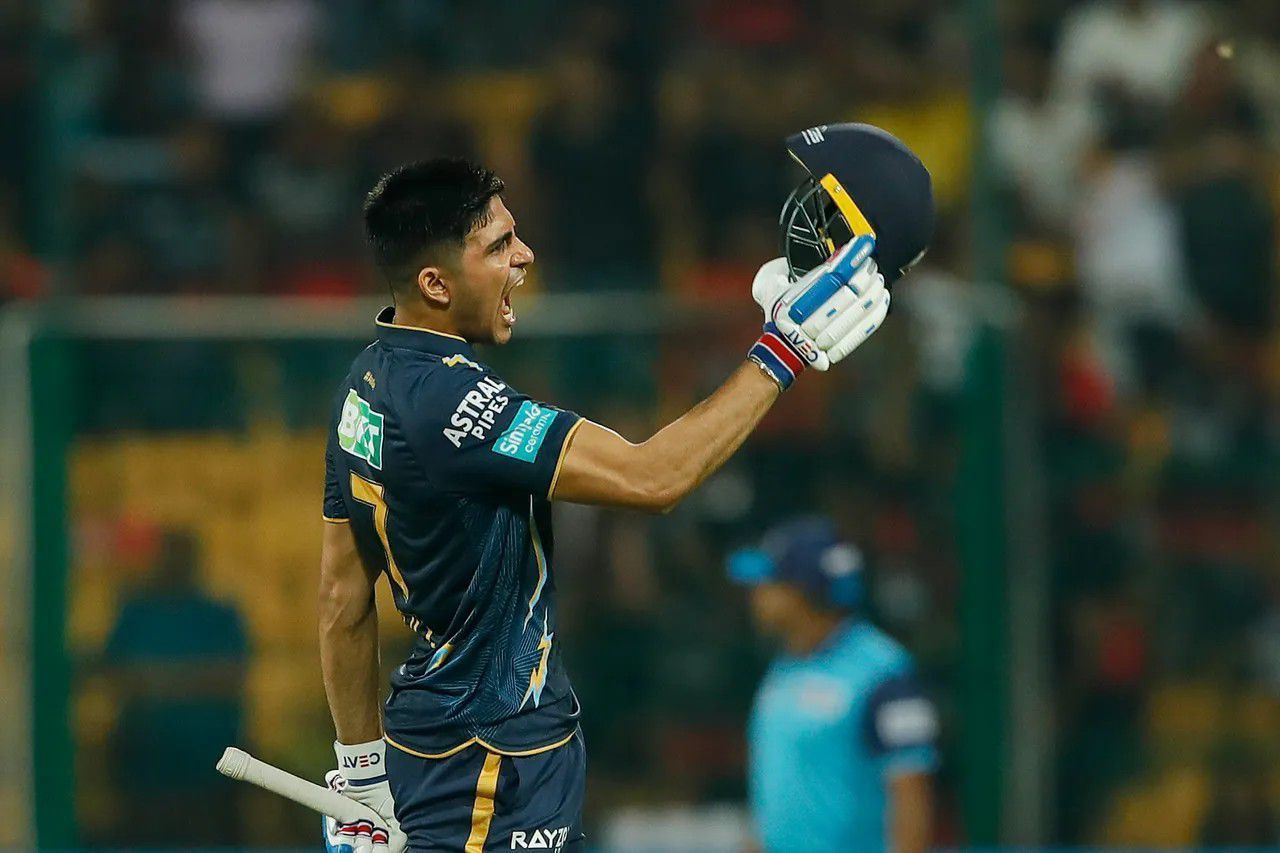 Shubman Gill celebrates his century vs RCB [IPLT20]