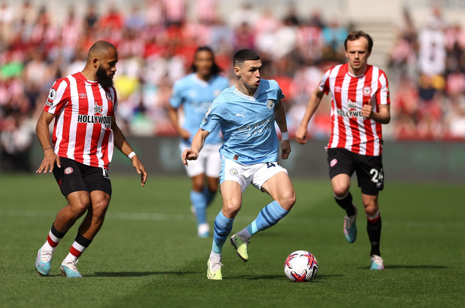 Brentford FC v Manchester City - Premier League