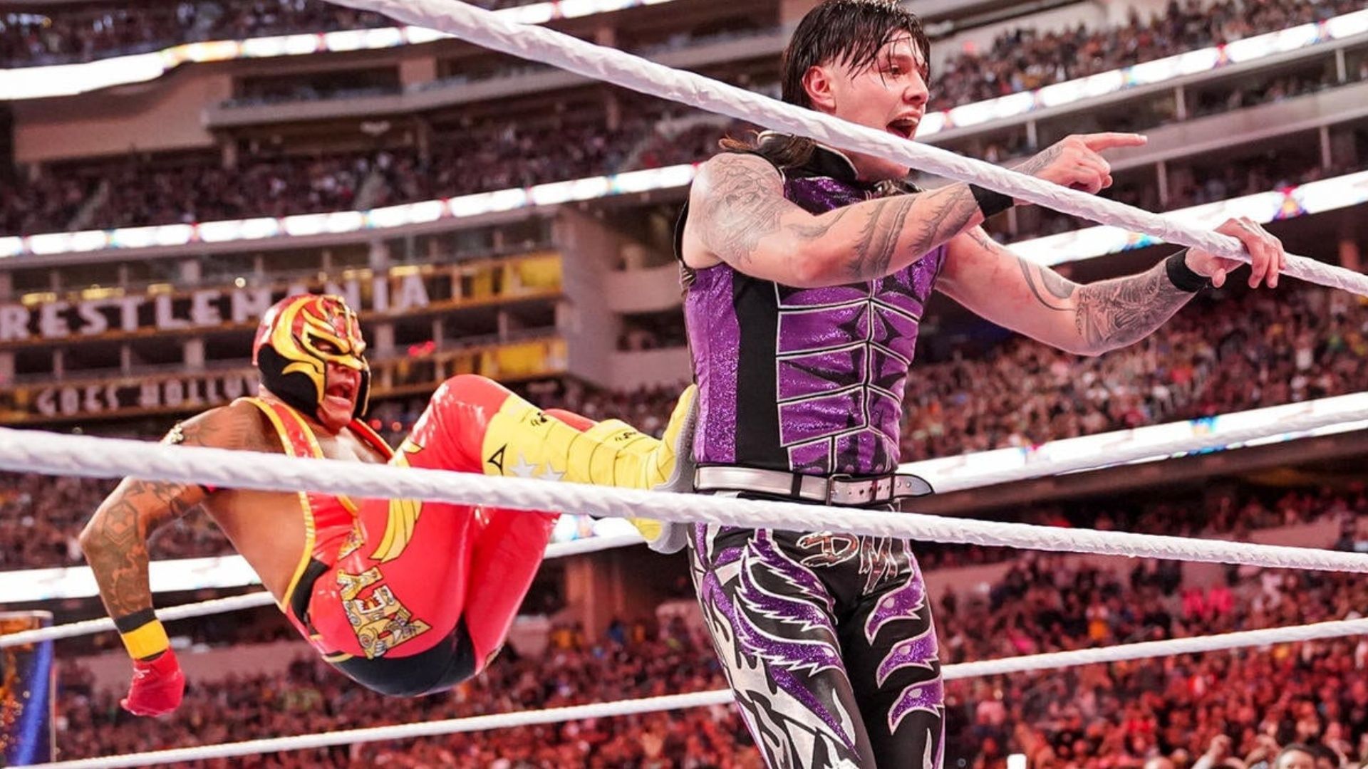 Rey Mysterio and Dominik Mysterio battled it out at WrestleMania 39.