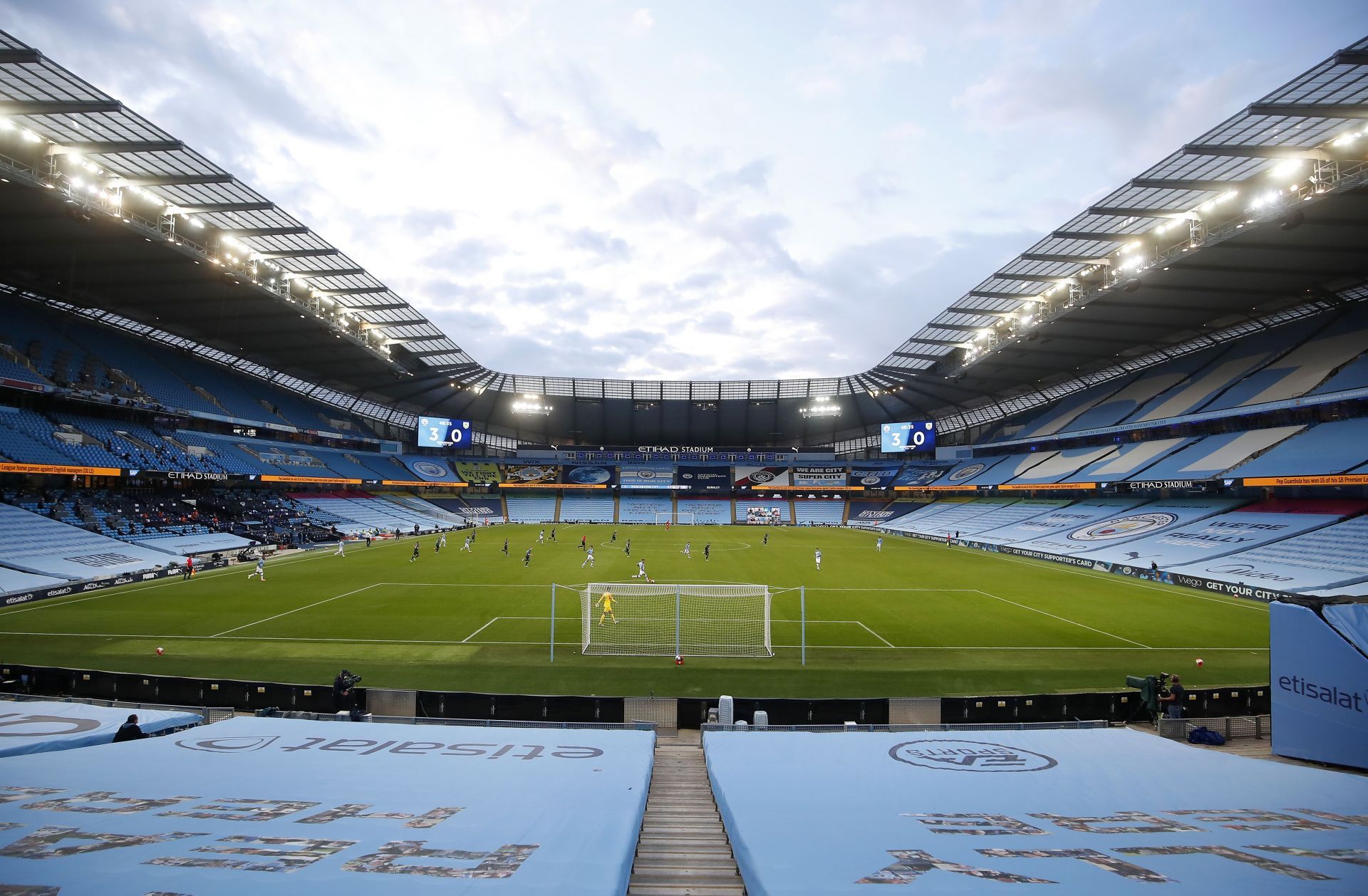 Manchester City v Burnley FC - Premier League