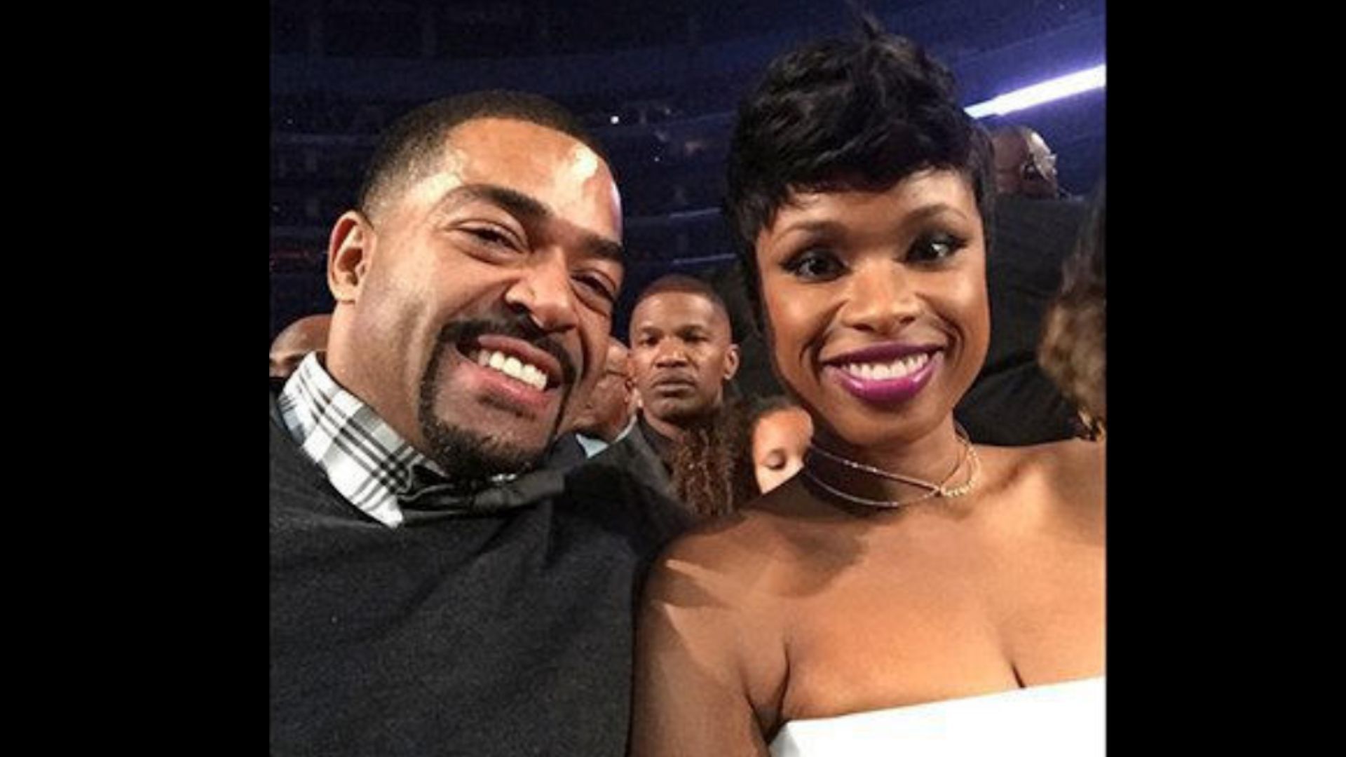 David Otunga was photobombed by Jamie Foxx