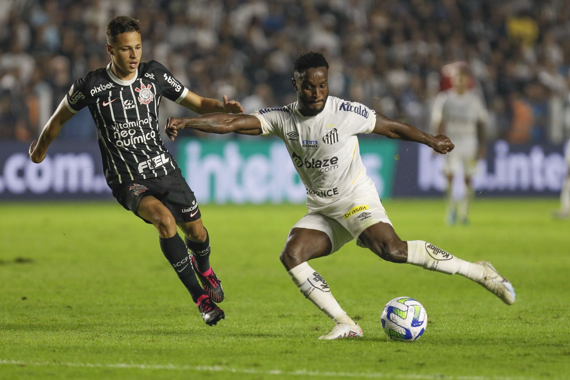 Santos v Corinthians - Brasileirao 2023