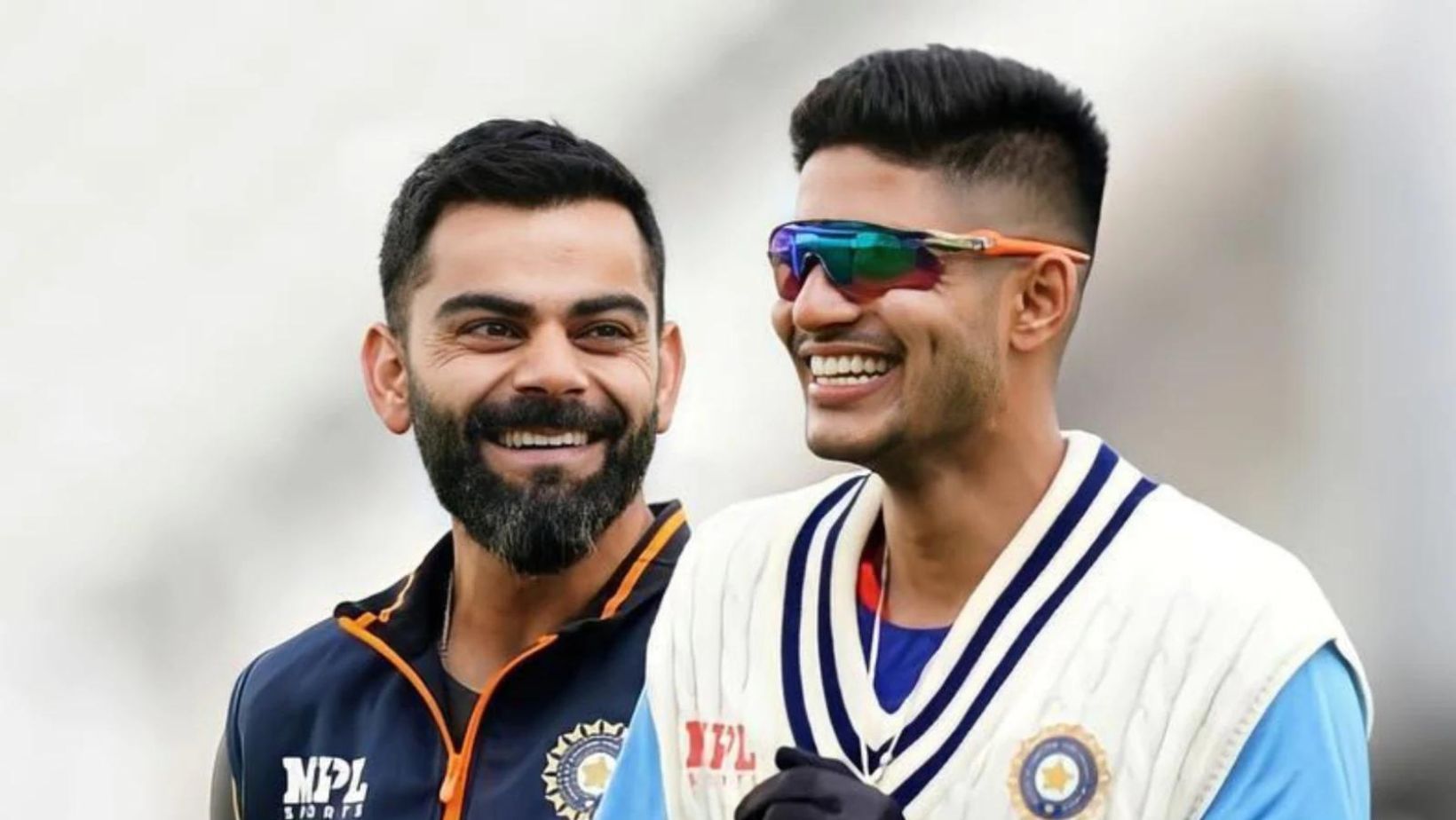 Virat Kohli (L) and Shubman Gill.