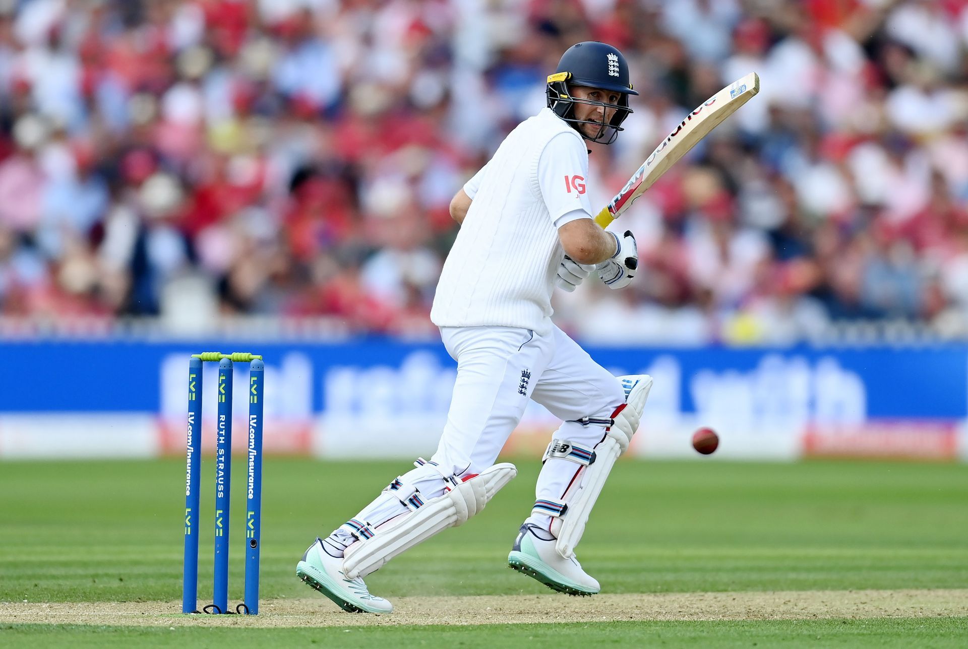 England v Australia - LV= Insurance Ashes 2nd Test Match: Day Two