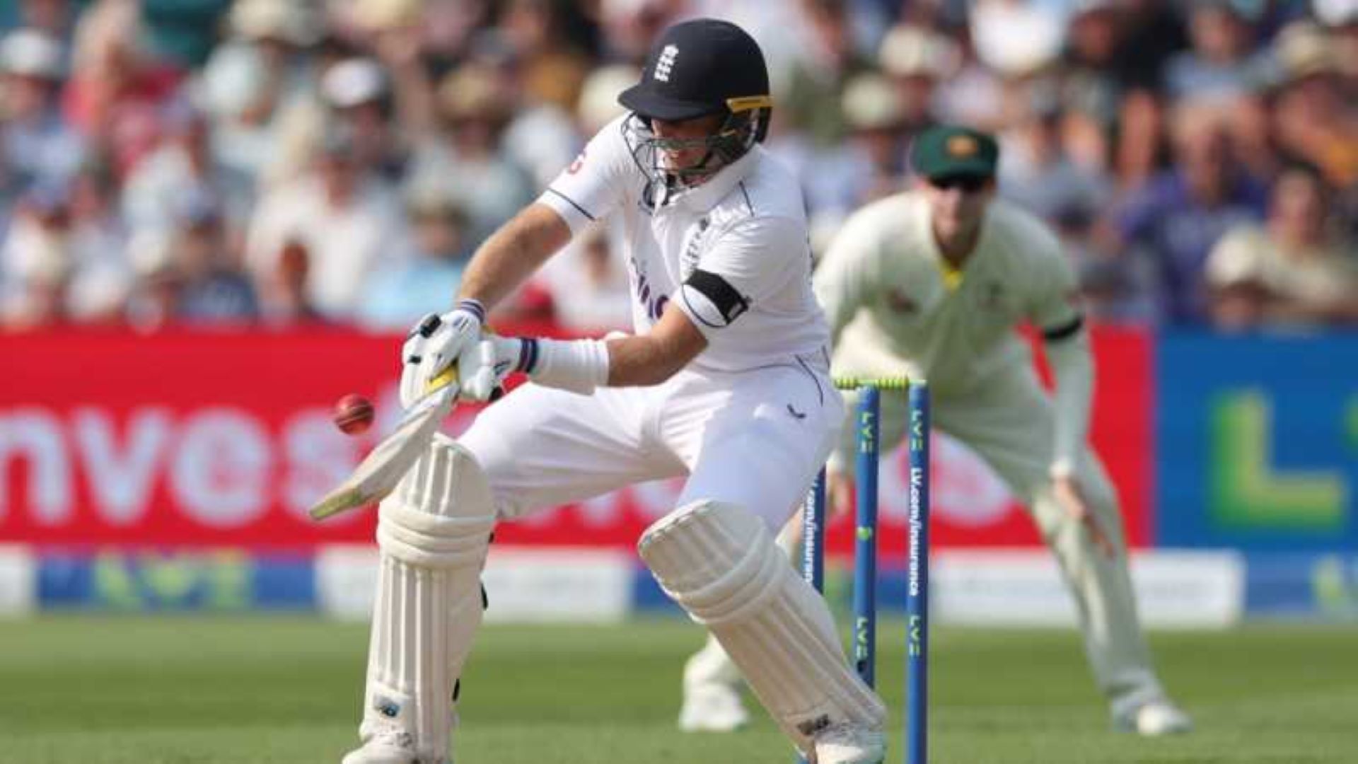 Joe Root pulled off a reverse scoop for six on Day 1 of the Ashes
