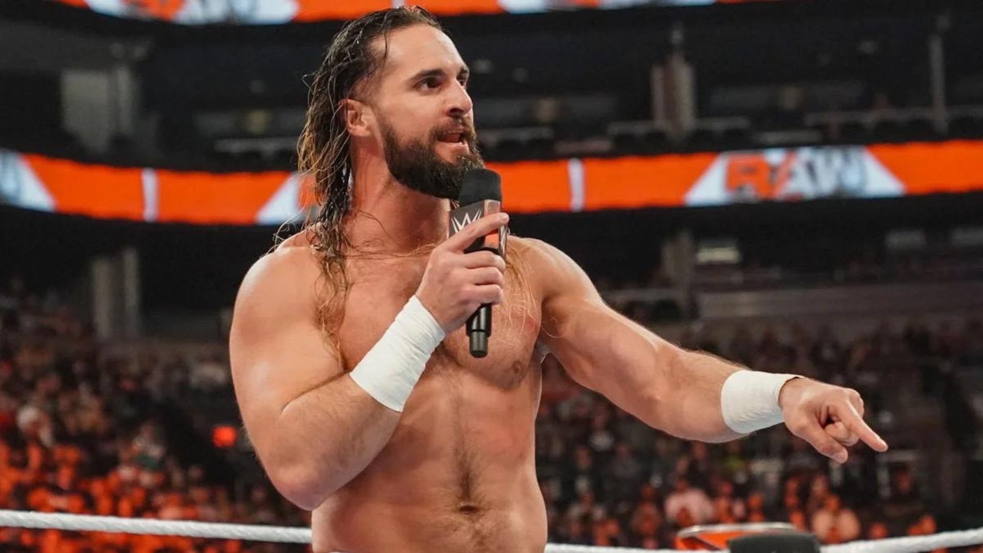 Seth Rollins defended his title against Damian Priest on WWE RAW.
