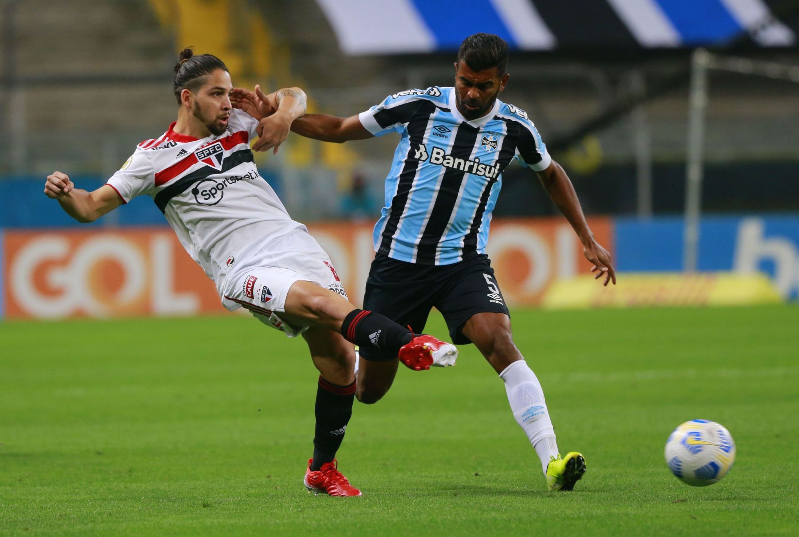 Gremio v Sao Paulo - Brasileirao 2021