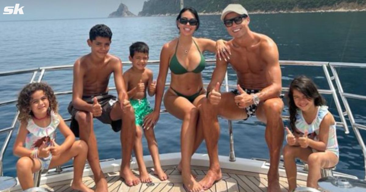 Ronaldo on vacation with family