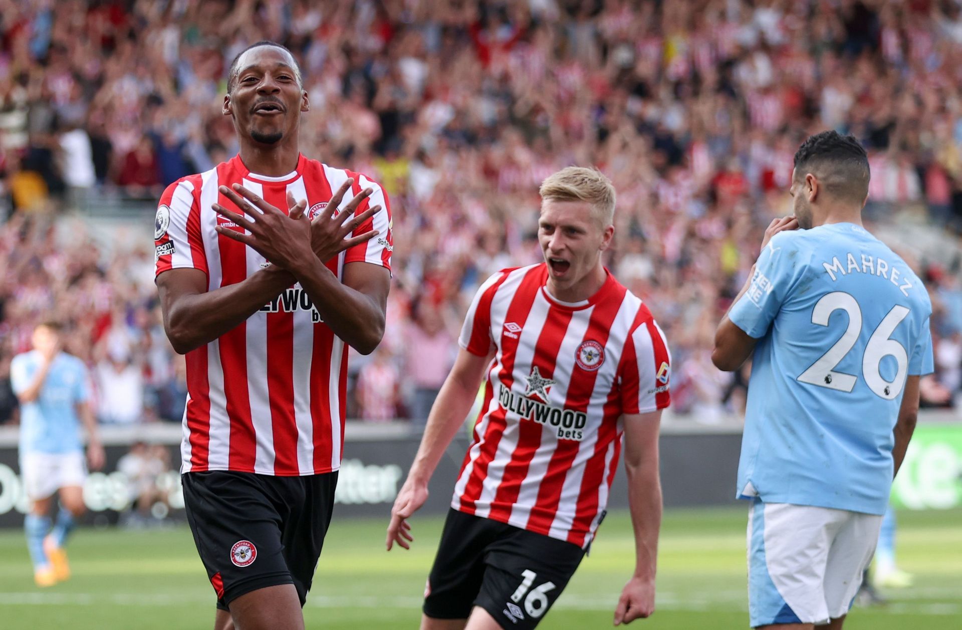 Brentford FC v Manchester City - Premier League