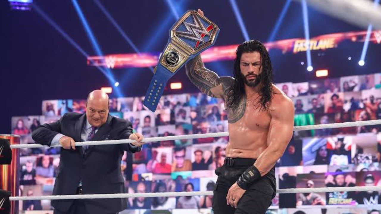 अनडिस्प्यूटेड WWE यूनिवर्सल चैंपियन रोमन रेंस और पॉल हेमन 