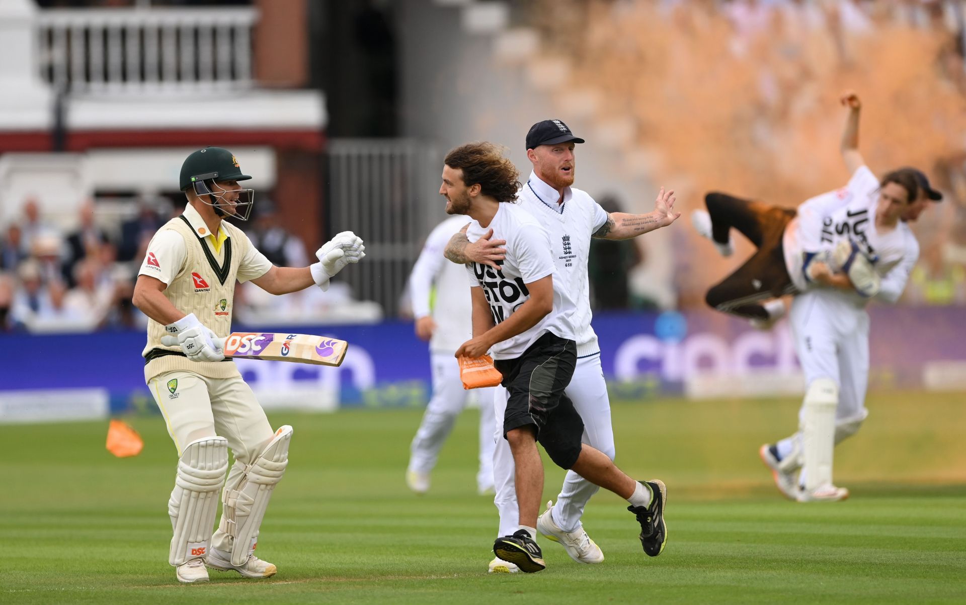 England v Australia - LV= Insurance Ashes 2nd Test Match: Day One