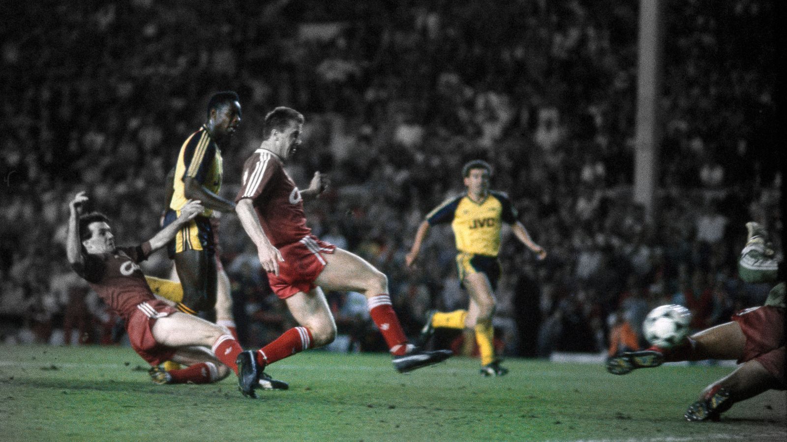 The title-deciding injury time winner by Michael Thomas against Liverpool