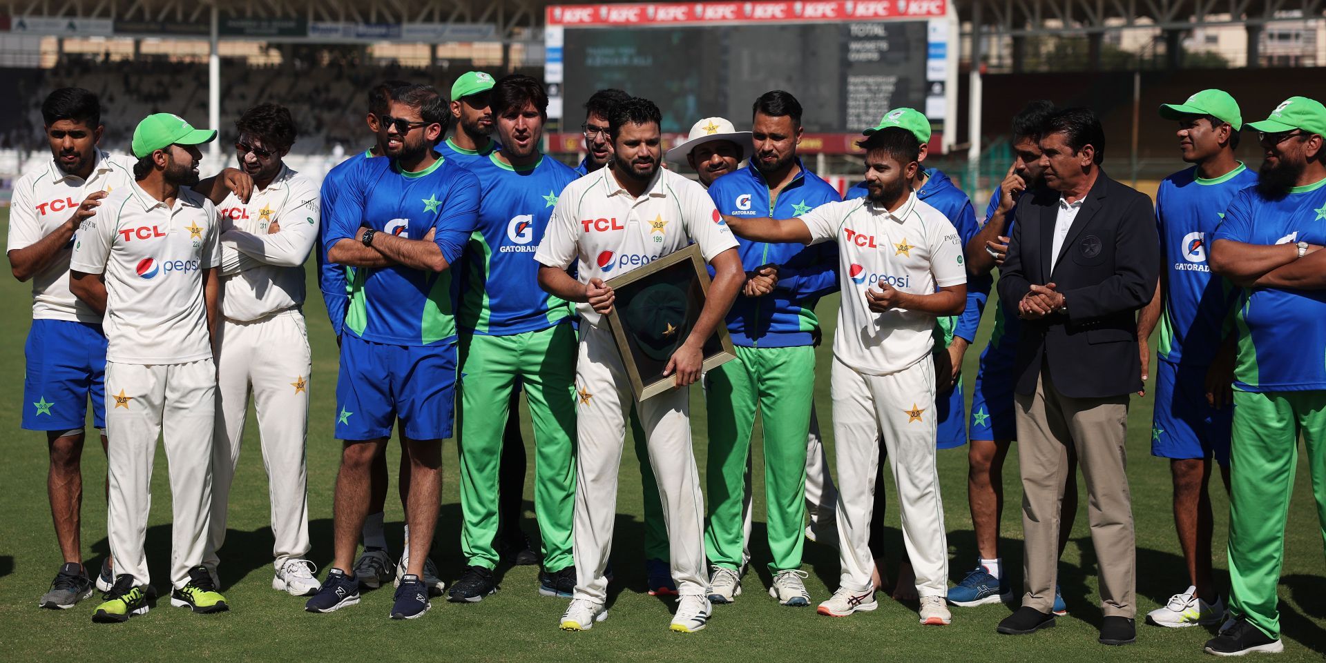 Pakistan v England - Third Test Match: Day One