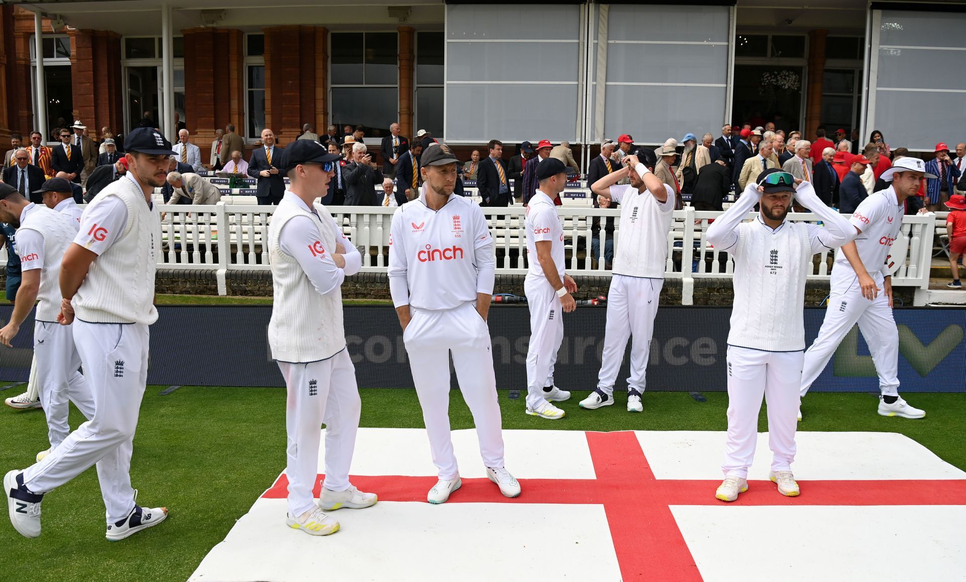 England v Australia - LV= Insurance Ashes 2nd Test Match: Day Two