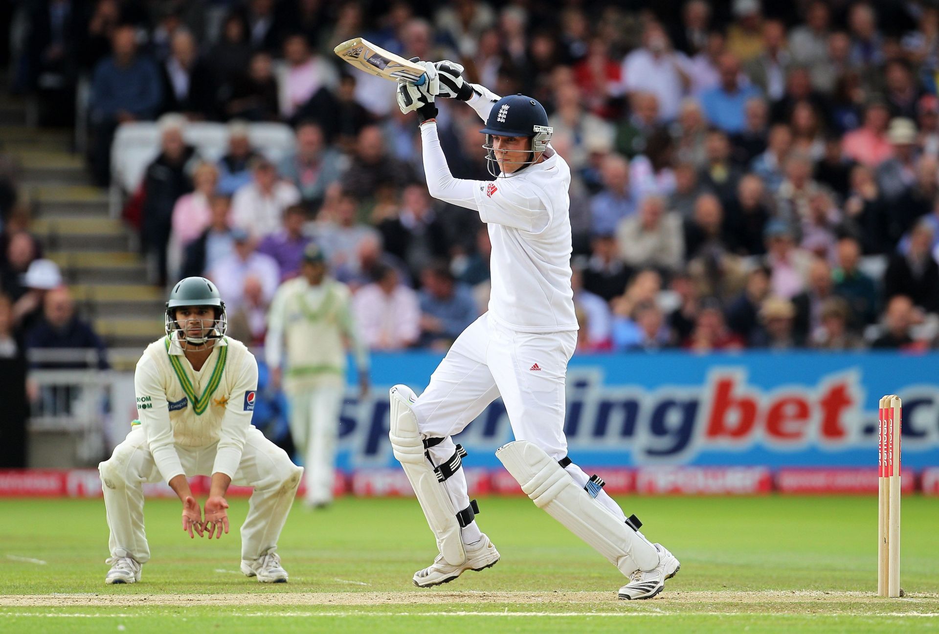 England v Pakistan: 4th Test - Day Two