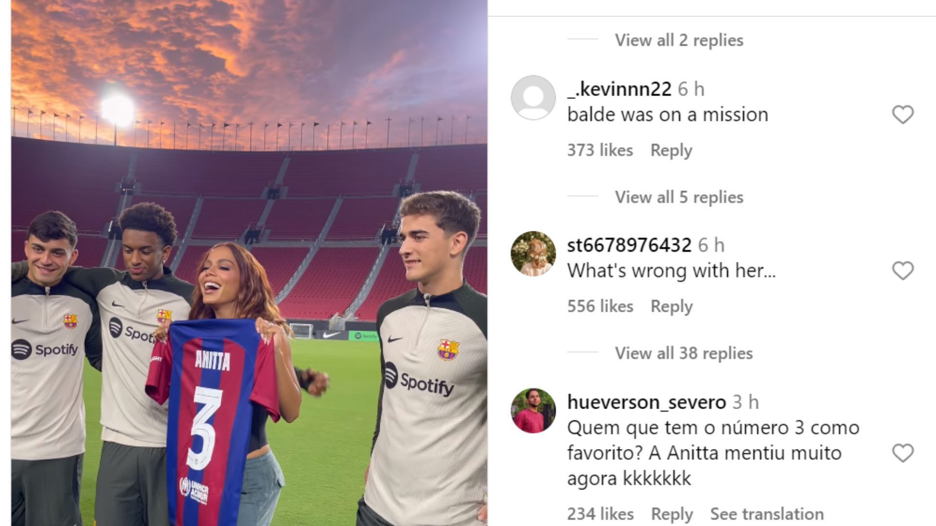 Barca stars met with this singer