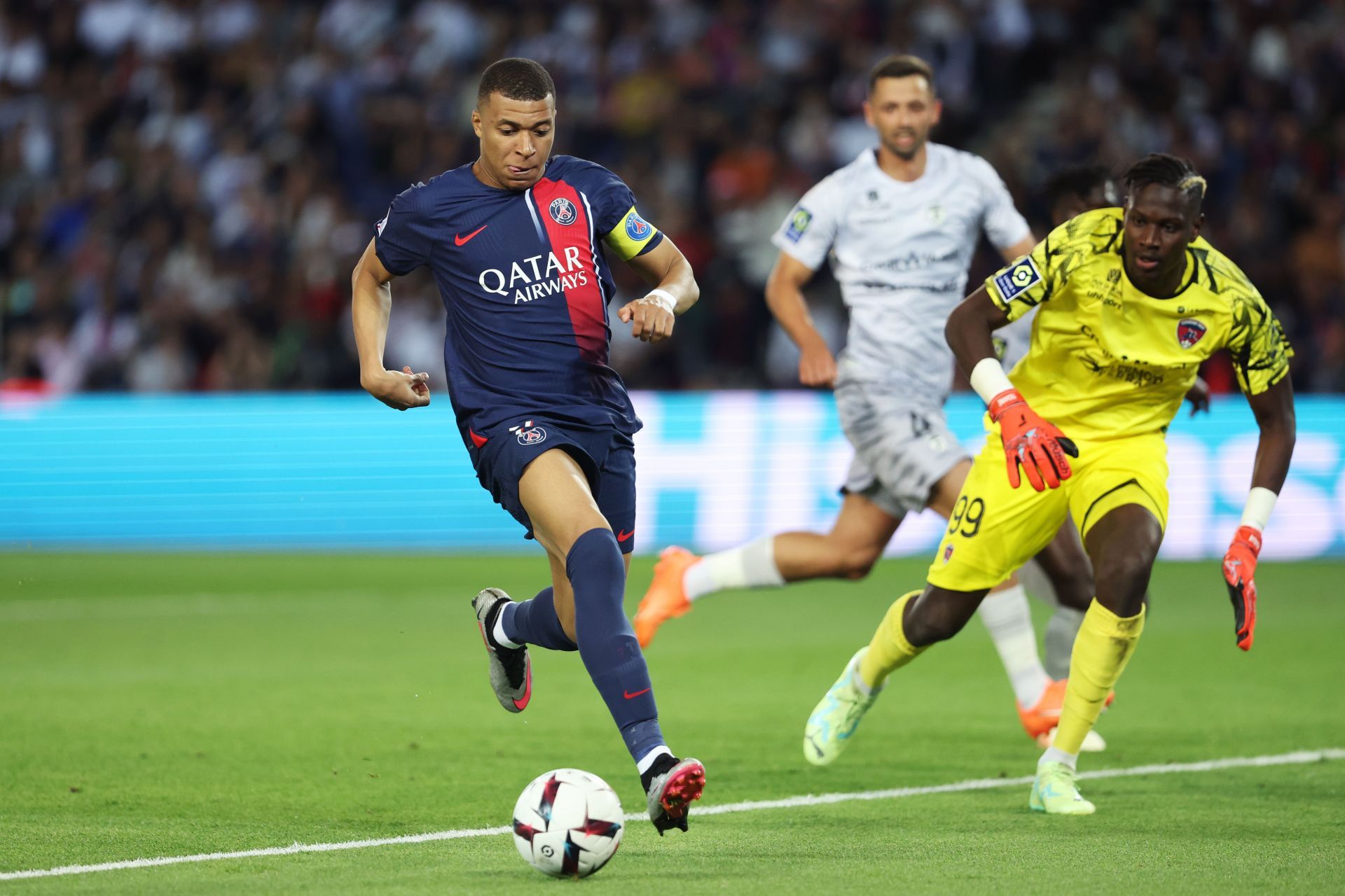 Paris Saint-Germain v Clermont Foot - Ligue 1 Uber Eats