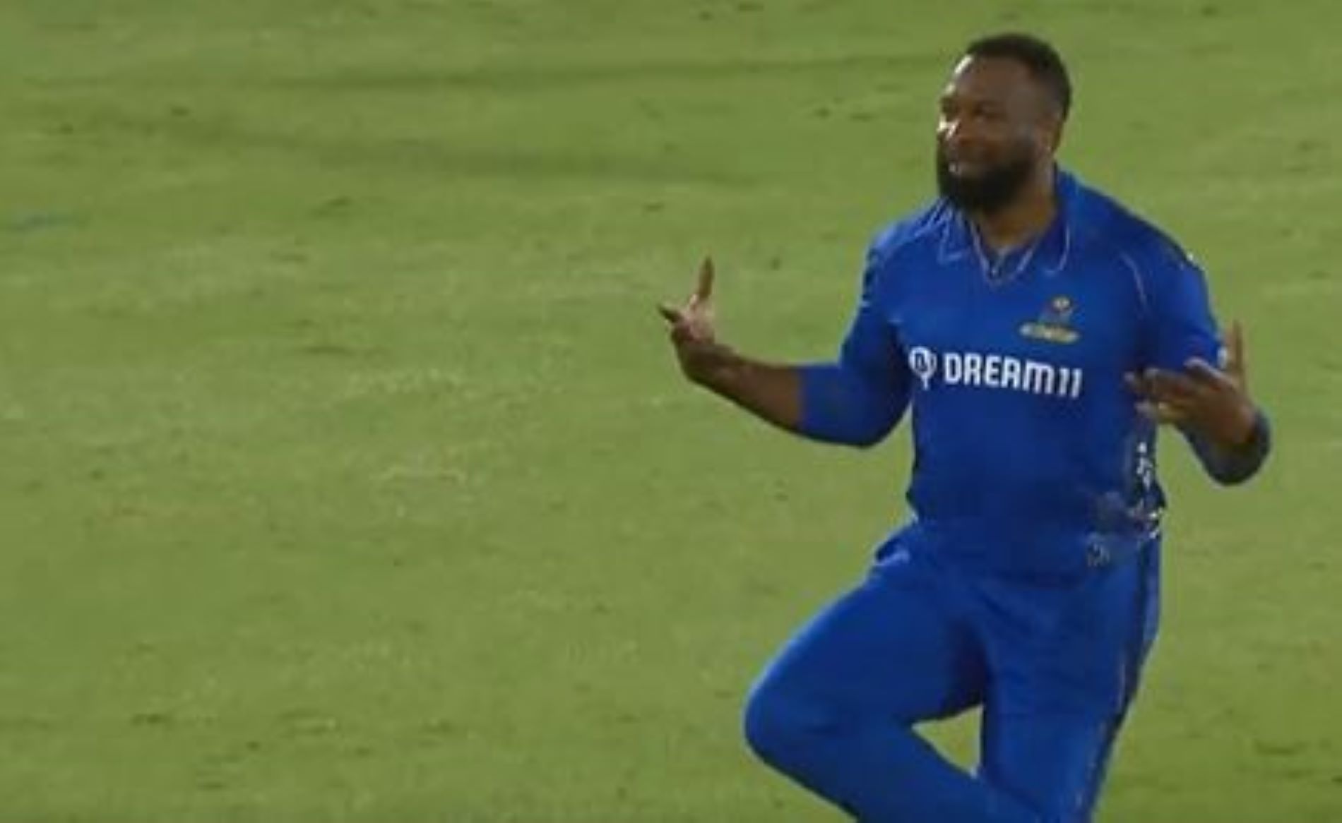 Kieron Pollard scalped dangerman Andre Russell to effectively end LAKR hopes