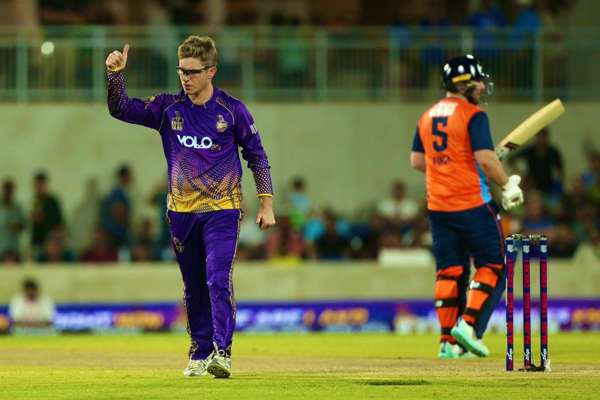 Adam Zampa in action (Image Courtesy: Twitter/Los Angeles Knight Riders)