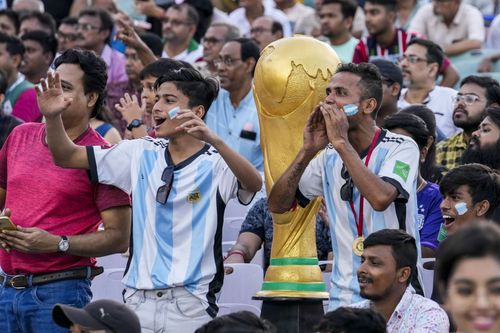 Fans in Kolkata cheer for Emilio Martinez