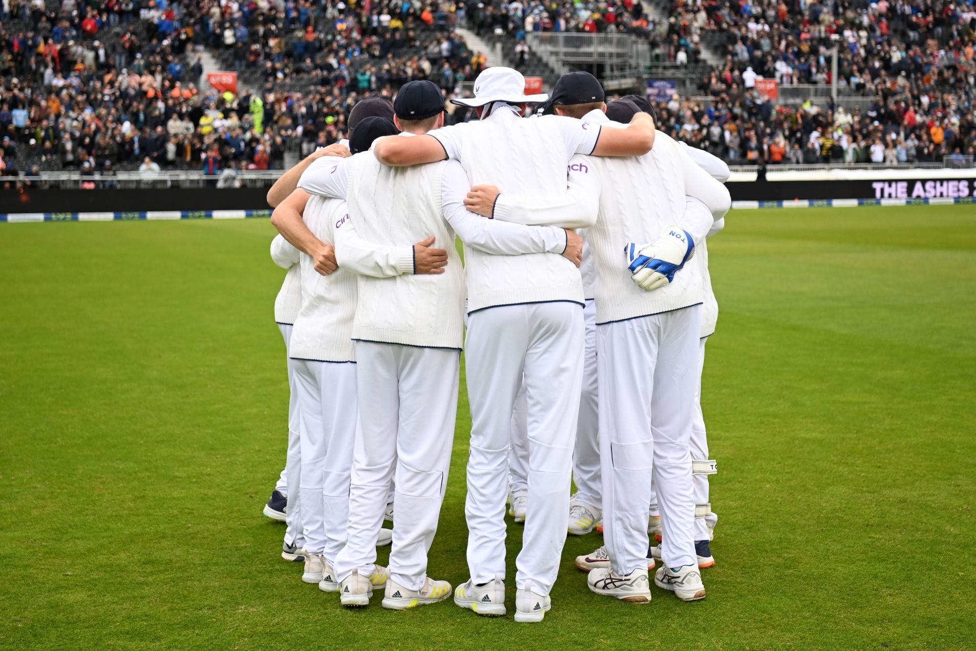 England v Australia - LV= Insurance Ashes 4th Test Match: Day Four