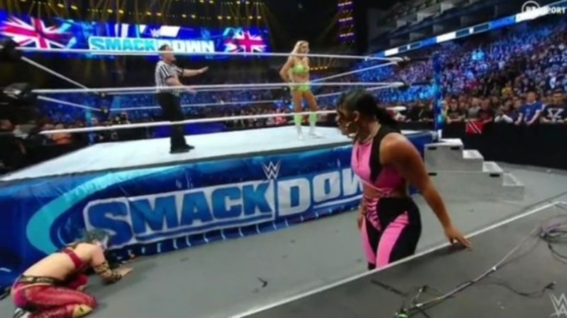 bianca belair asuka charlotte flair smackdown