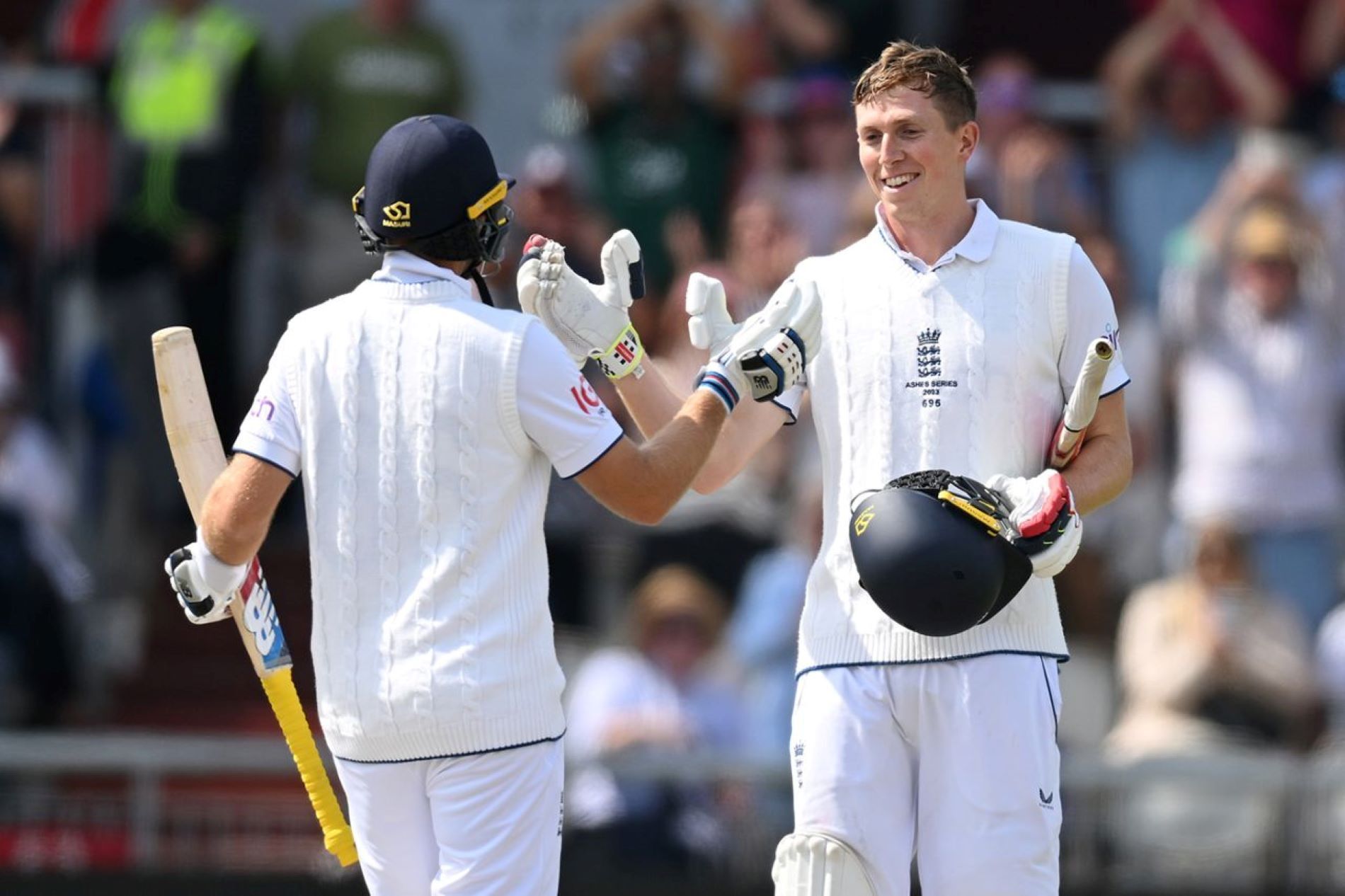 Joe Root and Zak Crawley demoralized the Aussies with their sensational partnership.