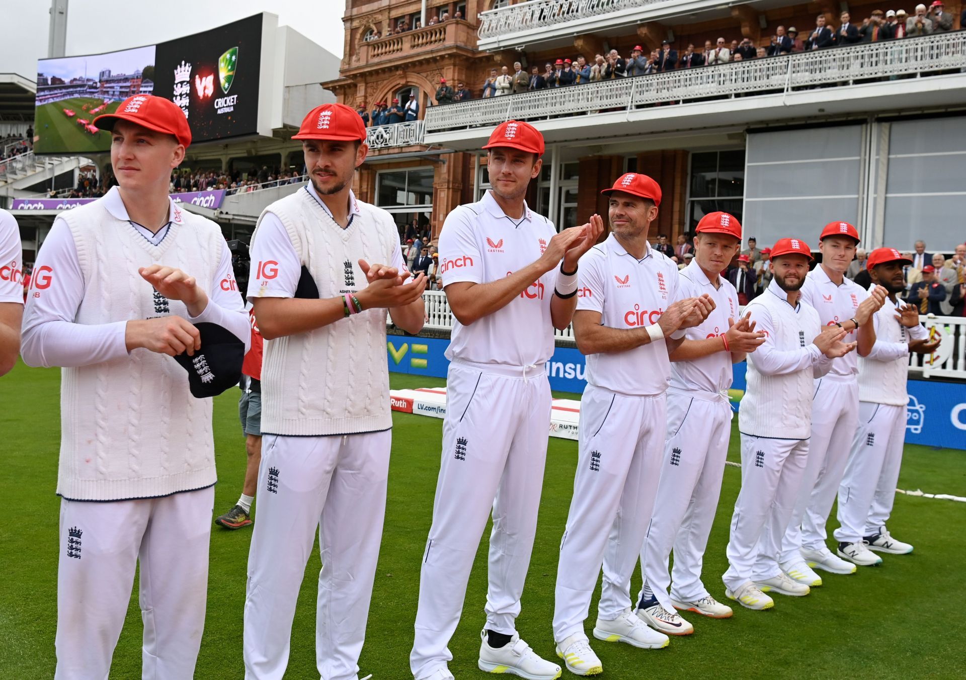 England v Australia - LV= Insurance Ashes 2nd Test Match: Day Two