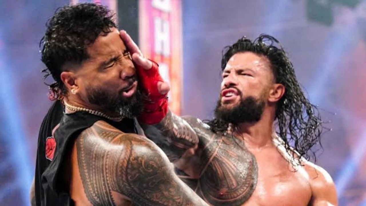 WWE सुपरस्टार्स जे उसो और रोमन रेंस 