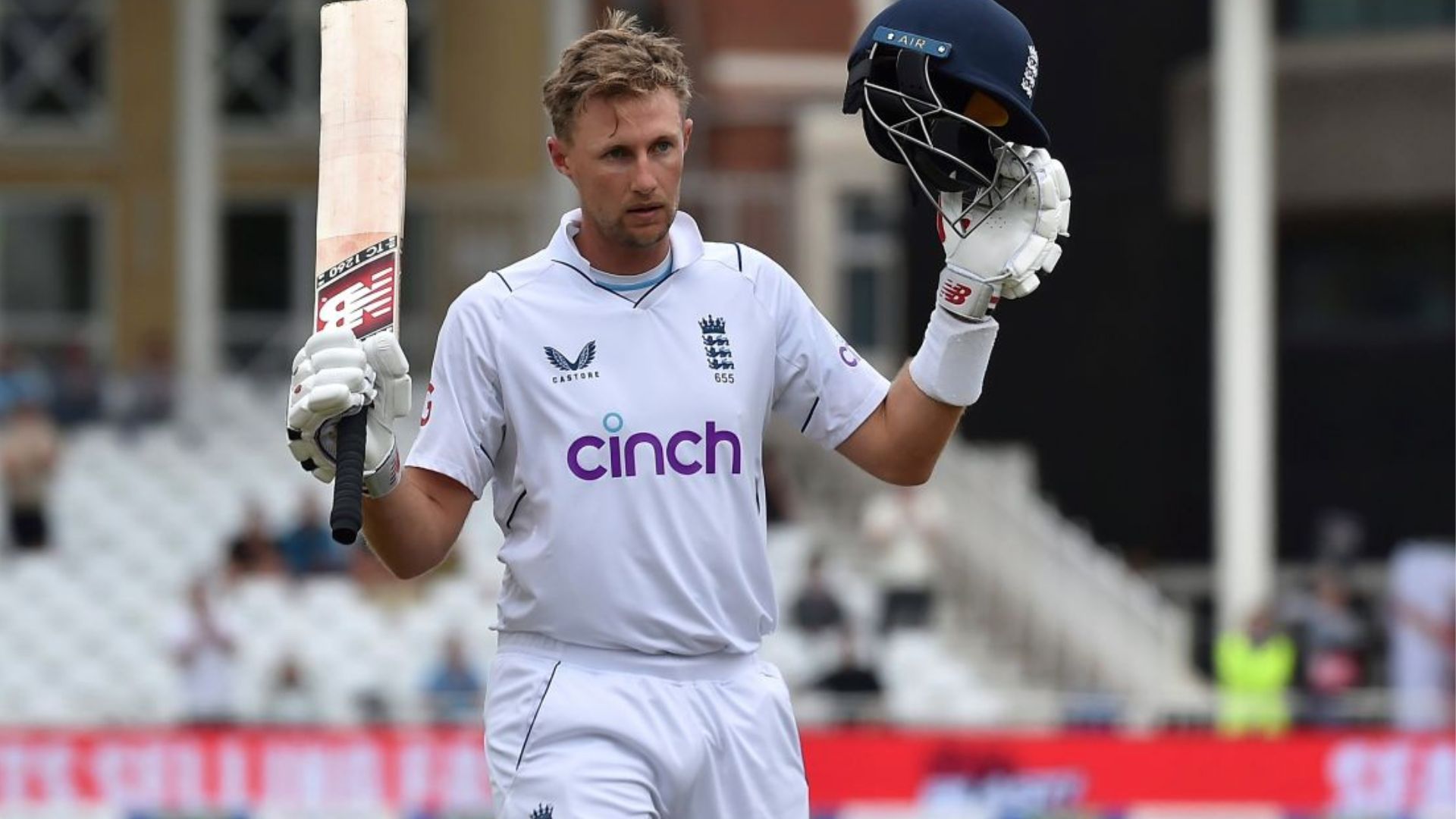 Joe Root celebrates his century during the 1st Ashes Test of the ongoing tour.
