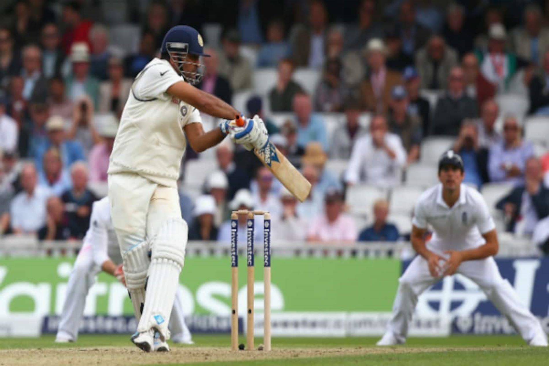 MSD was at his unorthodox best despite trying circumstances at the Oval