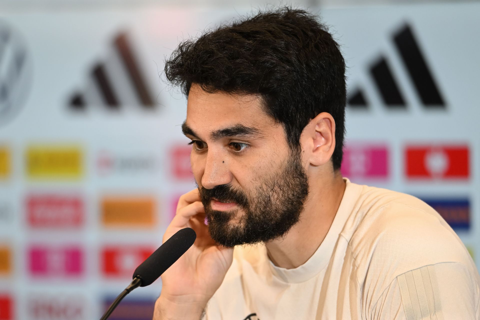 Gundogan joins Barcelona on a free transfer