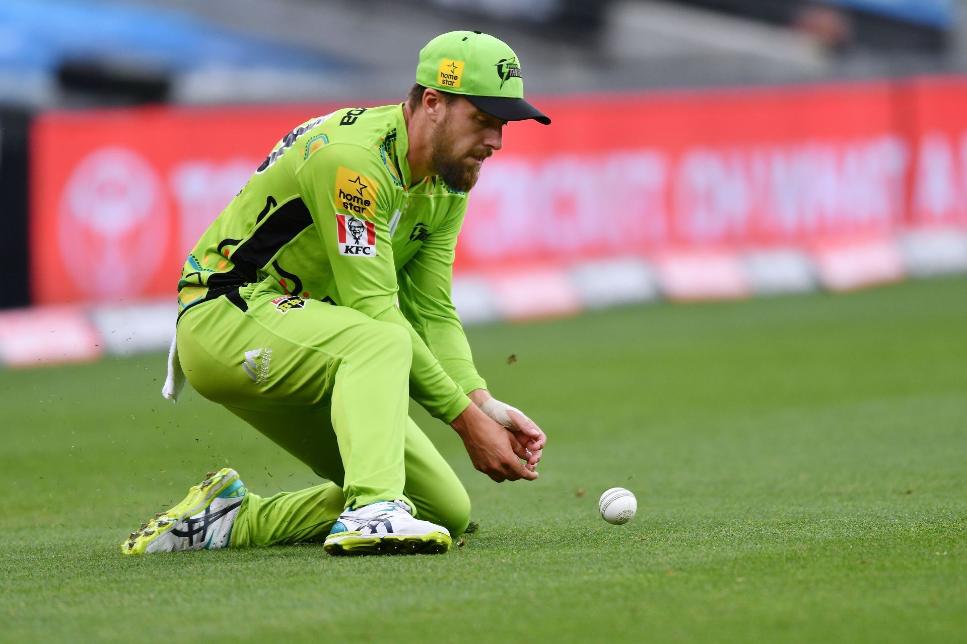 BBL - Strikers v Thunder