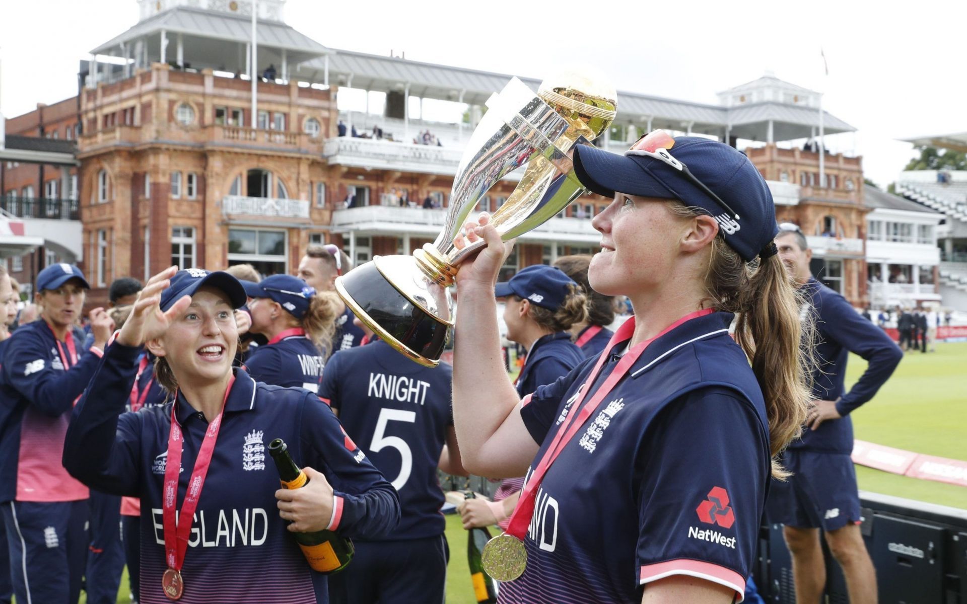 Sciver-Brunt played a crucial role