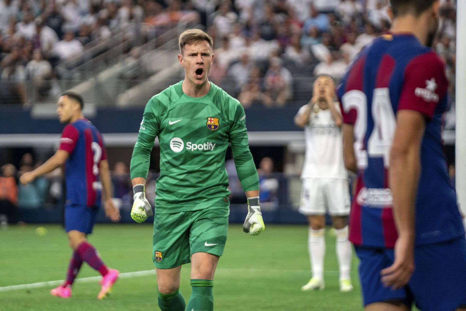 Marc-Andre ter Stegen has signed a new deal at the Camp Nou.