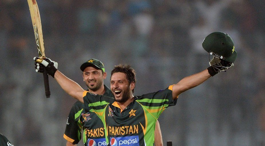 Shahid Afridi&#039;s two sixes took Pakistan across the line