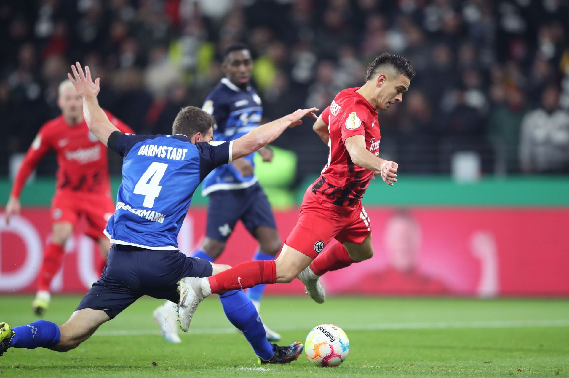 Eintracht Frankfurt v SV Darmstadt 98 - DFB Cup: Round of 16