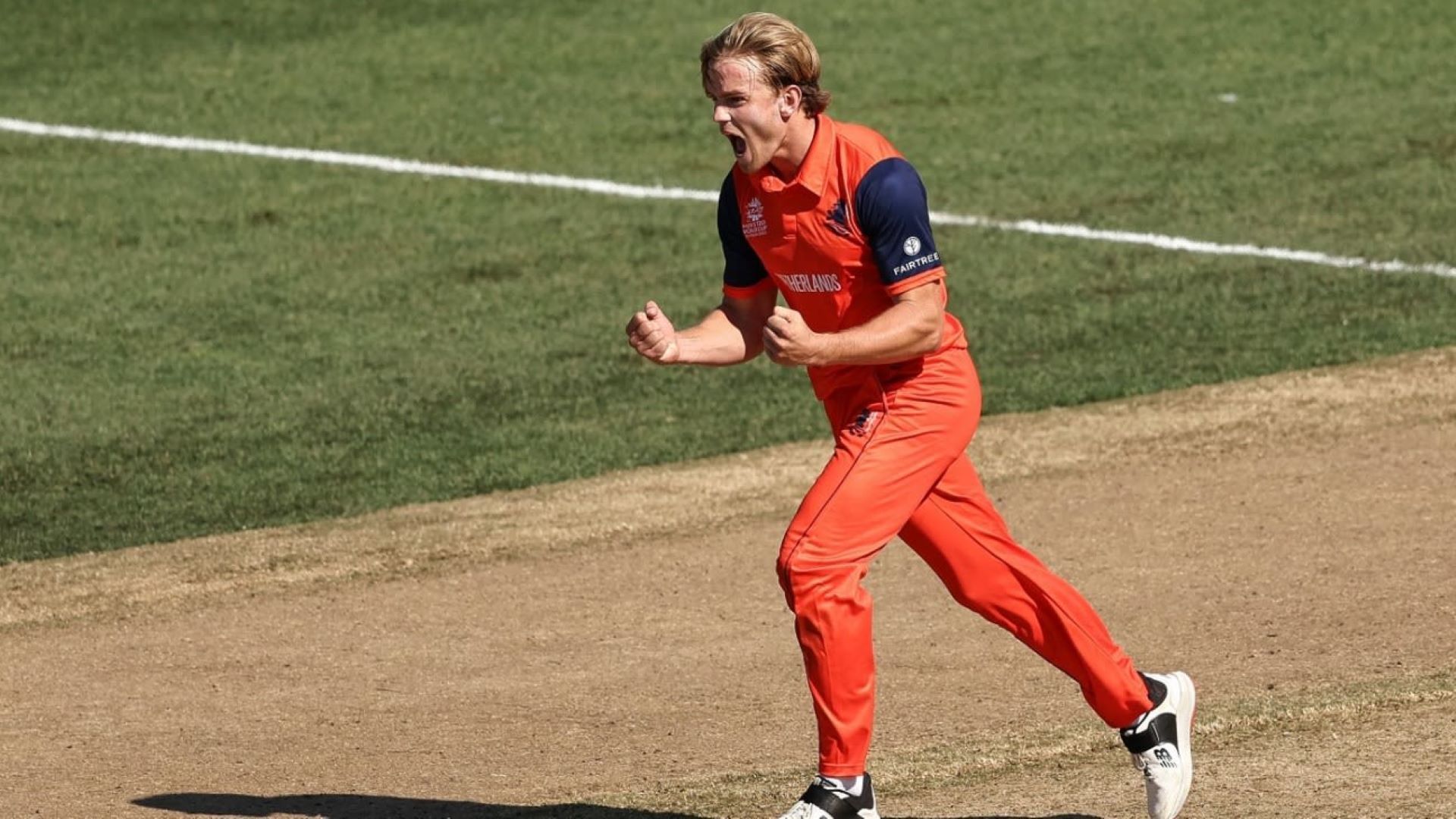 Bas de Leede starred with ball and bat to power the Dutch to the World Cup.