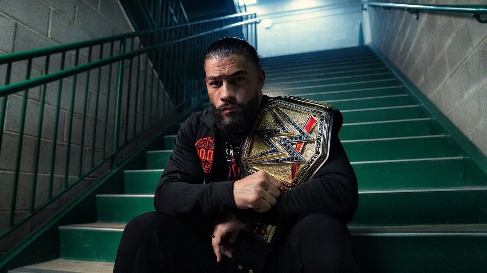  रोमन रेंस इस समय अनडिस्प्यूटेड WWE यूनिवर्सल चैंपियन हैं 
