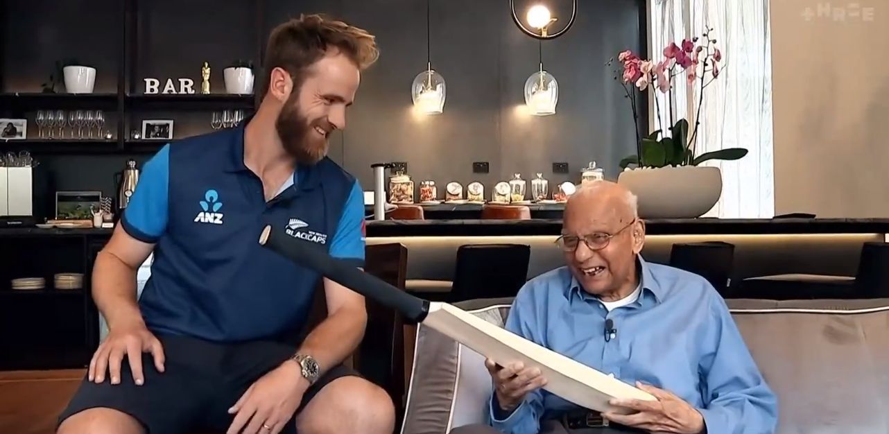 Kane Williamson with an elderly fan. (Pic: @TheProject_NZ/ Twitter)