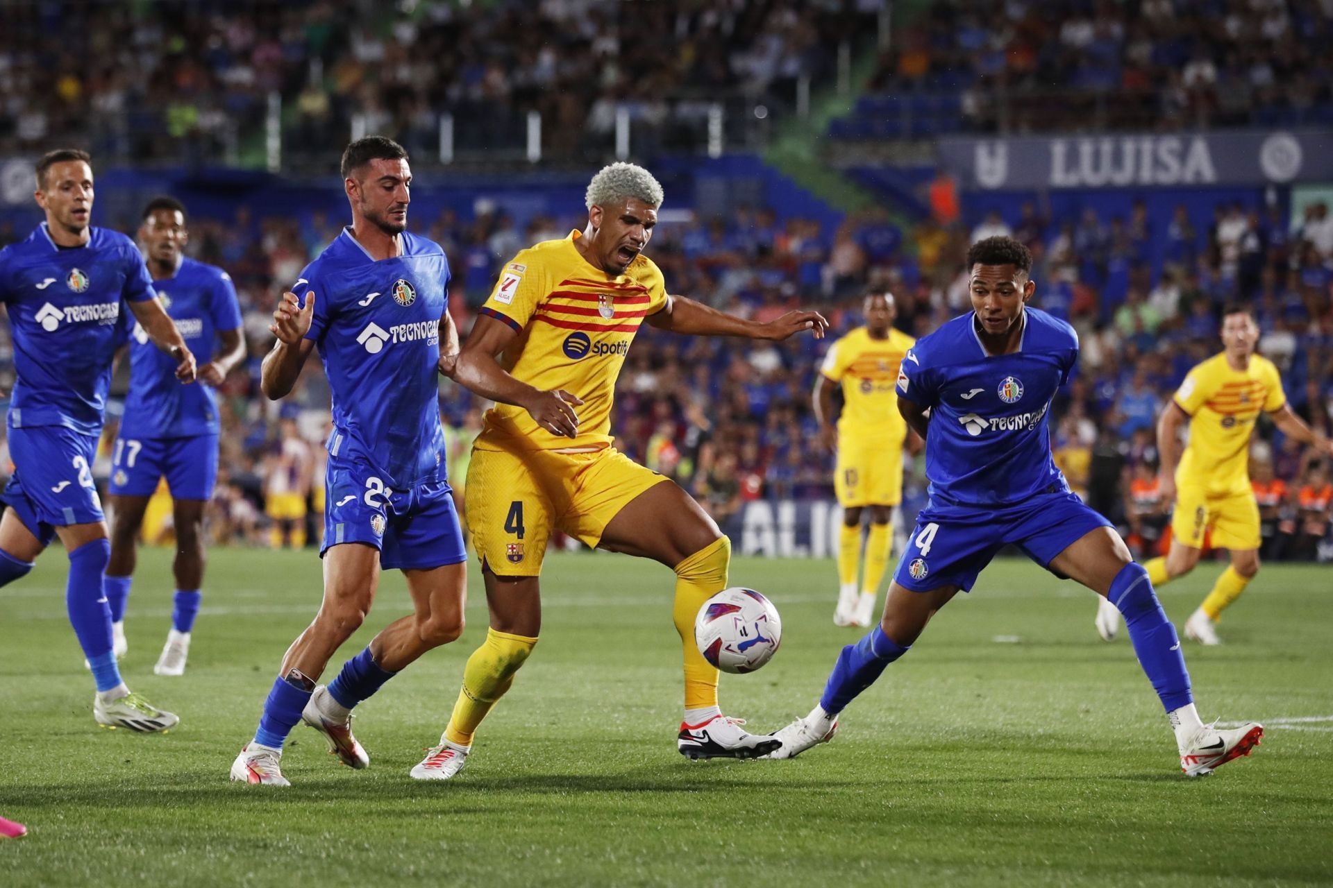 Barca in action versus Getafe