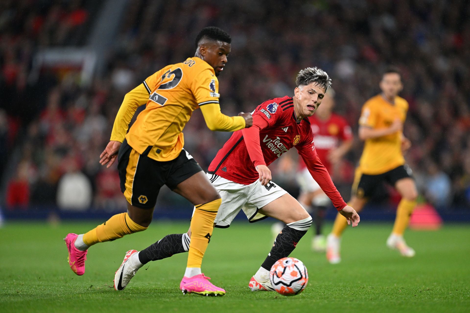 Manchester United v Wolverhampton Wanderers - Premier League