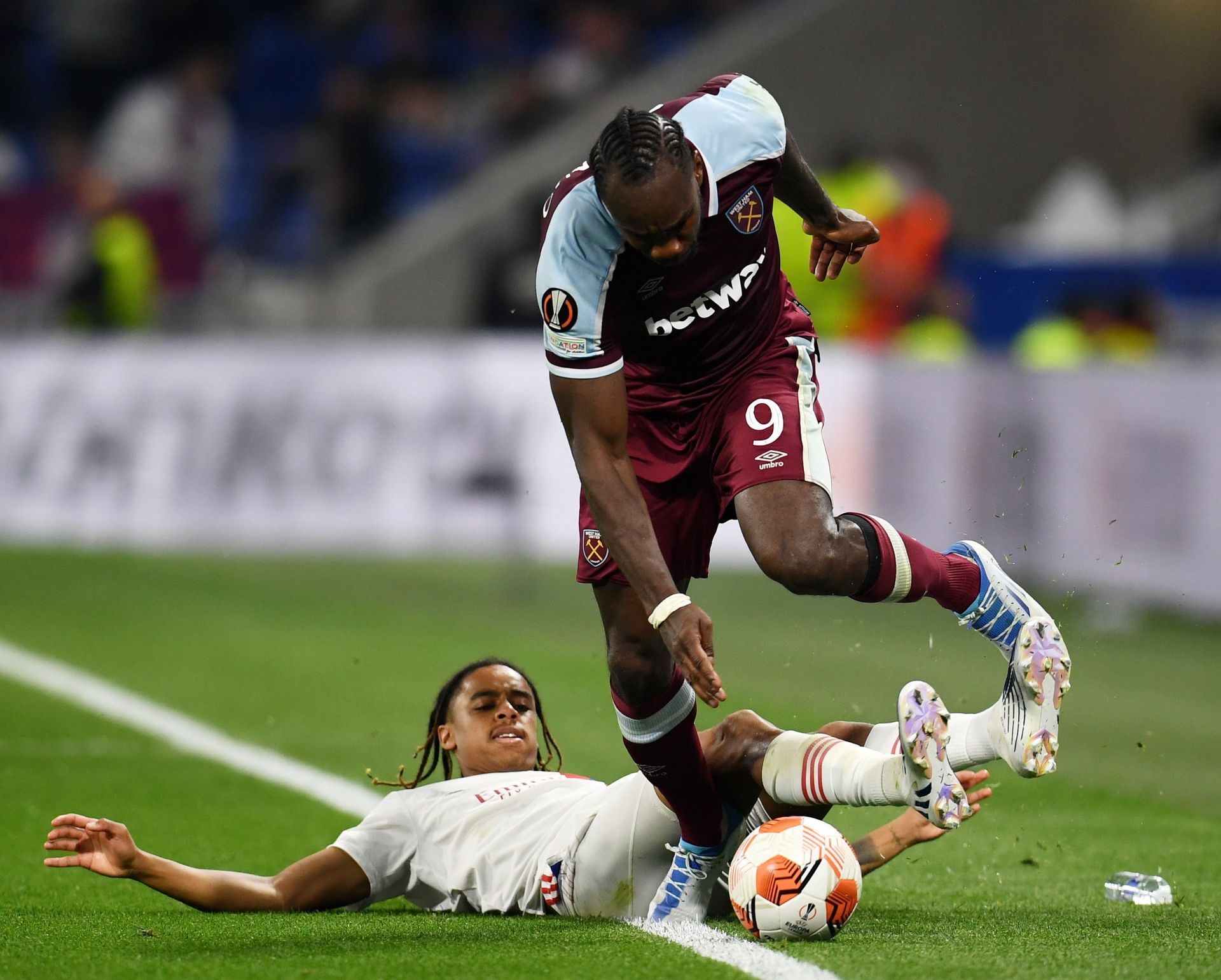 Olympique Lyon v West Ham United: Quarter Final Leg Two - UEFA Europa League