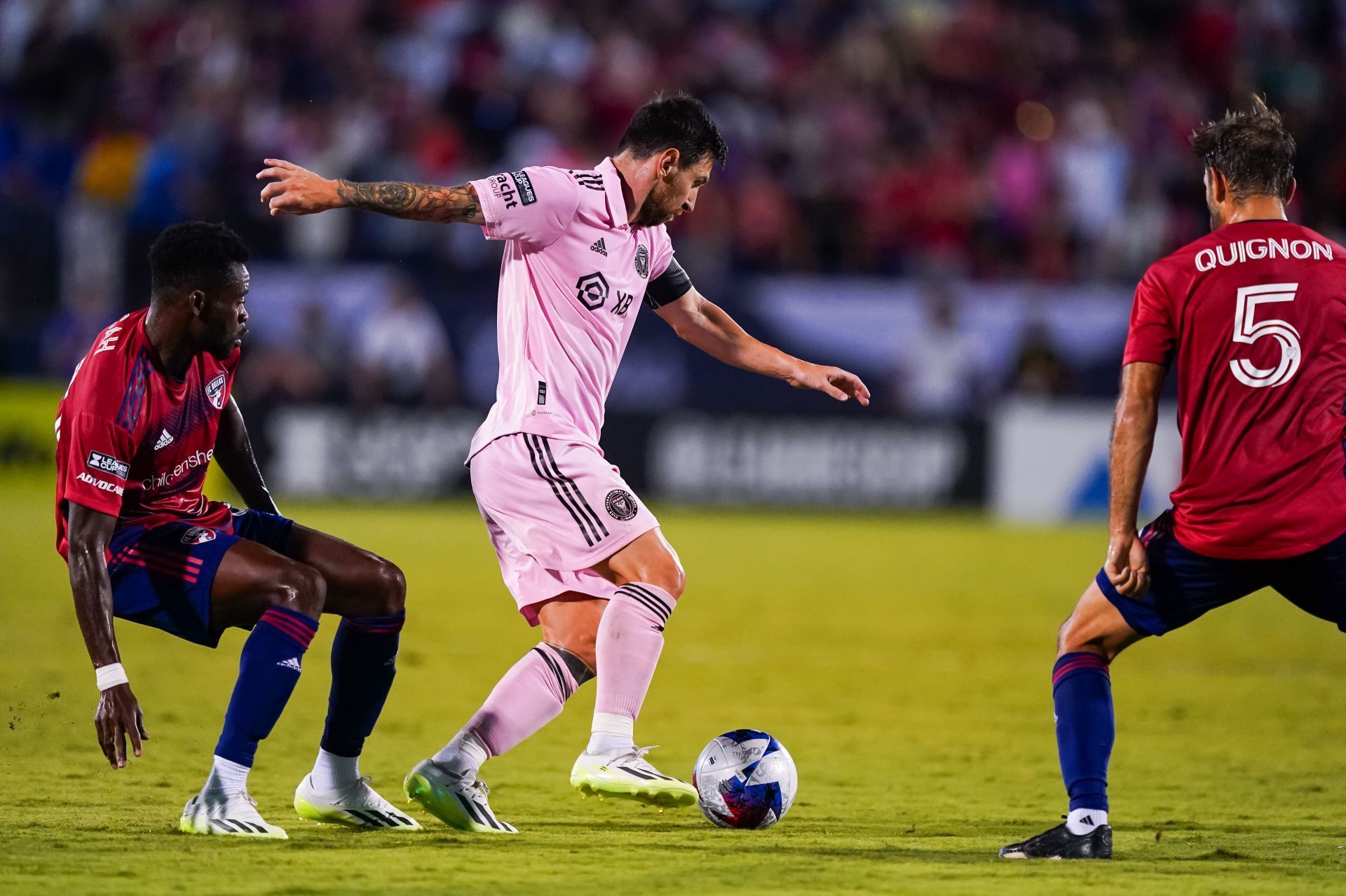 Lionel Messi (via Getty Images)