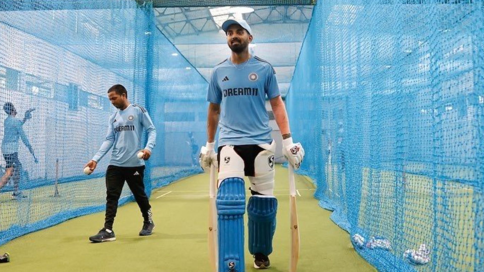 KL Rahul hit the indoor nets in Colombo (P.C.:Rahul X)