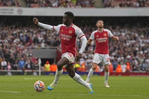 Eddie Nketiah of Arsenal (left)